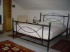 Schlafzimmer mit Doppelbett ... 